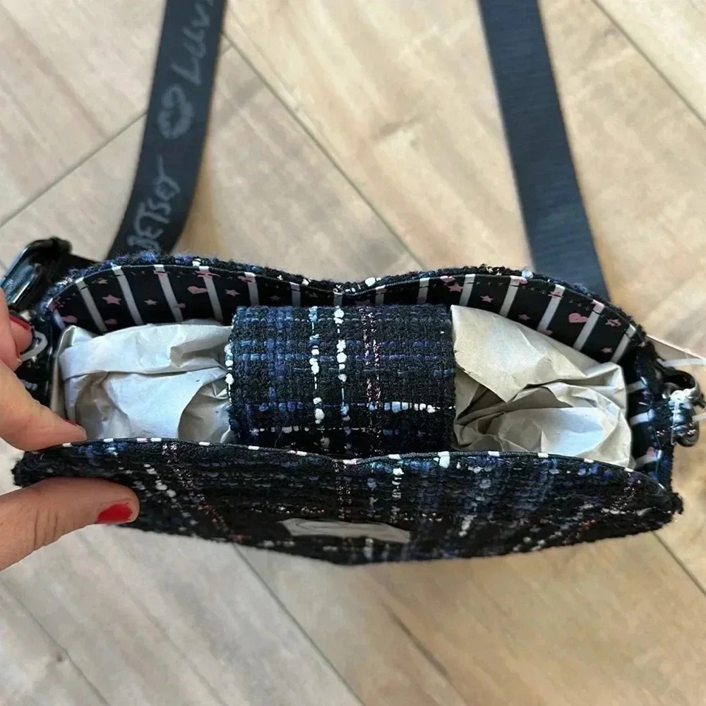 Betsey Johnson Black Plaid Heart Crossbody Bag - Picture 4 of 6